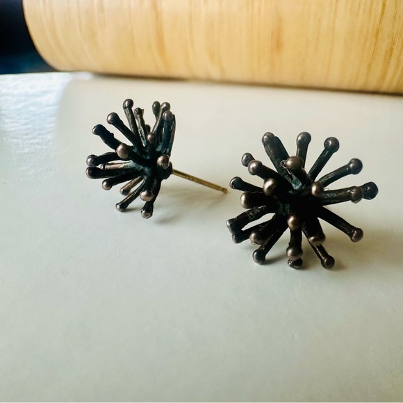 14k Vintage Sandra “Sandy” Baker Abstract Modernist Burst Urchin Earrings Silver - Picture 6 of 9